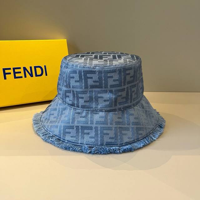 Fendi芬迪 老花系列渔夫帽 经典Ff中古单品，气质穿搭单品，质量杠杠