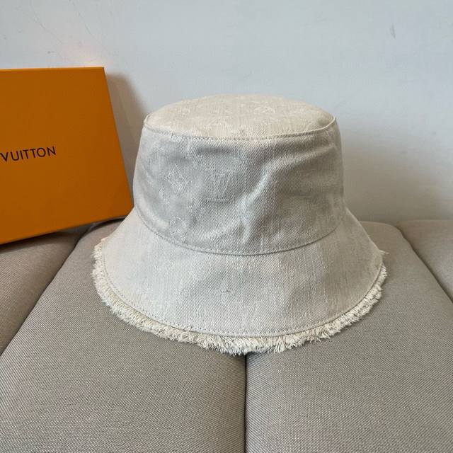 路易威登渔夫帽Louisvuitton新款Lv棒球帽，重工打造高端大气，百搭款男女通用！跑量！