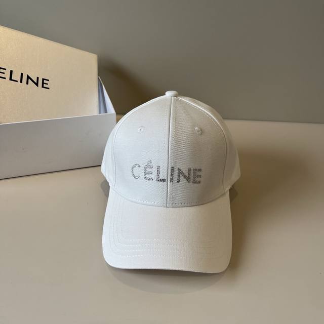 Celine赛琳 新款经典休闲潮流款 棒球帽日韩风格，随便搭配都超好看！出门旅游，绝对要入手的一款
