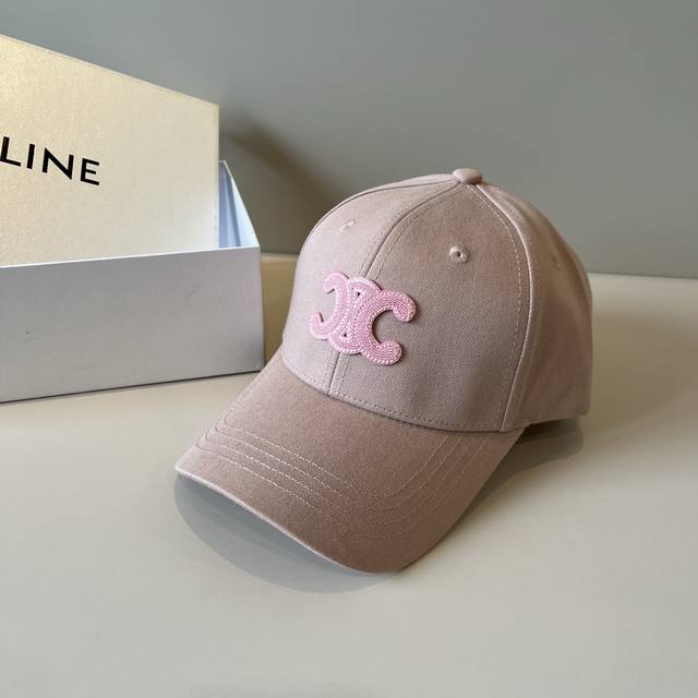 Celine赛琳 新款经典休闲潮流款 棒球帽日韩风格，随便搭配都超好看！出门旅游，绝对要入手的一款
