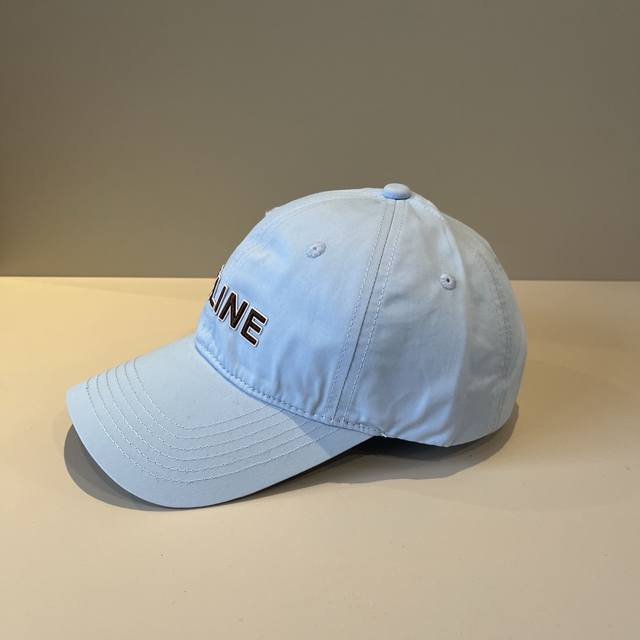 Celine赛琳 新款经典休闲潮流款 棒球帽日韩风格，随便搭配都超好看！出门旅游，绝对要入手的一款