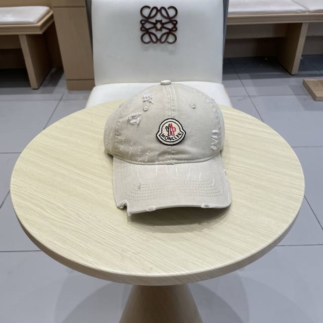 Moncler蒙口 秋冬新款棒球帽 ， 质感满满.今年灯芯饿真的