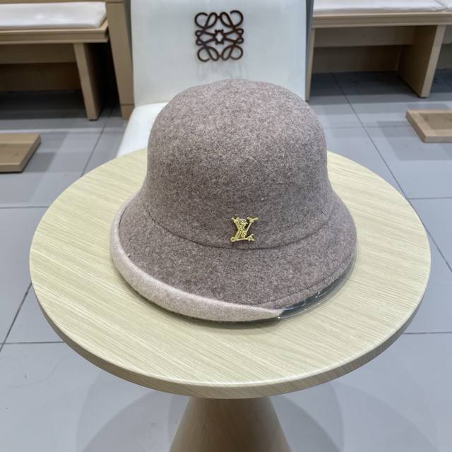 路易威登棒球帽 Louisvuitton百分之百羊毛简约撞色卷边气质保暖渔夫帽女2025新款秋冬小香风百搭高级感礼帽