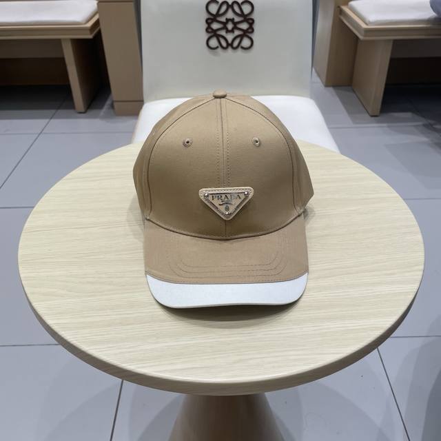Prada 普拉达 新品棒球帽 代购版本！时尚潮流，高端做工！非一般的品质，细节看实拍哦 ”