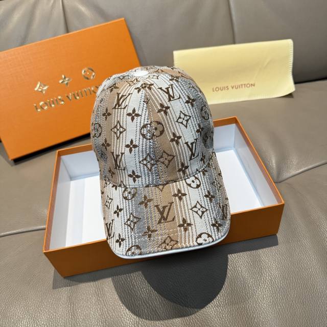 配盒子布袋，Lv路易威登新款原单棒球帽，Lv渐变提花，专柜1:1开模订制，原版帆布面料+头层牛皮，轻盈透气！质量超赞，基础头围56，贴片可调节。
