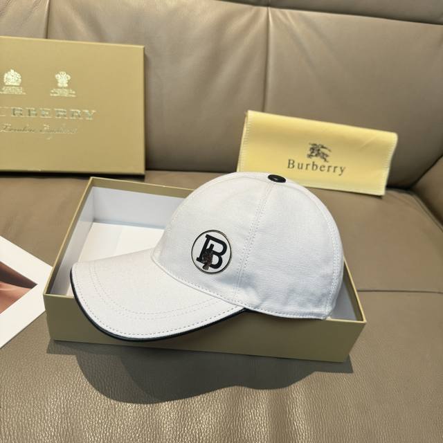 配盒子布袋，Burberry 巴宝莉 最新款原单棒球帽，1:1开模订制，猛虎胶印！原版帆布面料+头层牛皮，做工细致，原厂品质，独家实物拍摄。黑白二色出货。