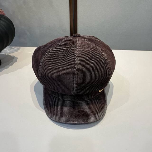Miumiu缪缪新款鸭舌画家帽，头围57Cm
