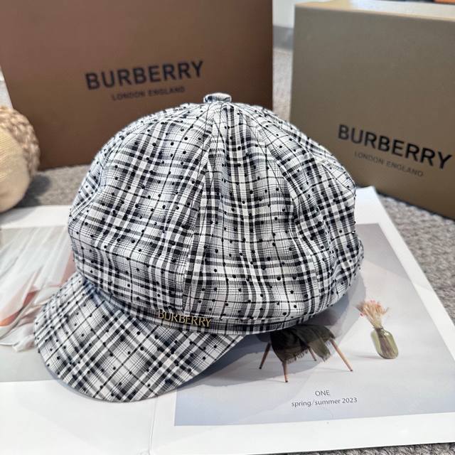 Burberry 巴宝莉 新款格纹八角帽。大牌高级十感足！简约尚时风，男女同款！高质品，尊享品质感！
