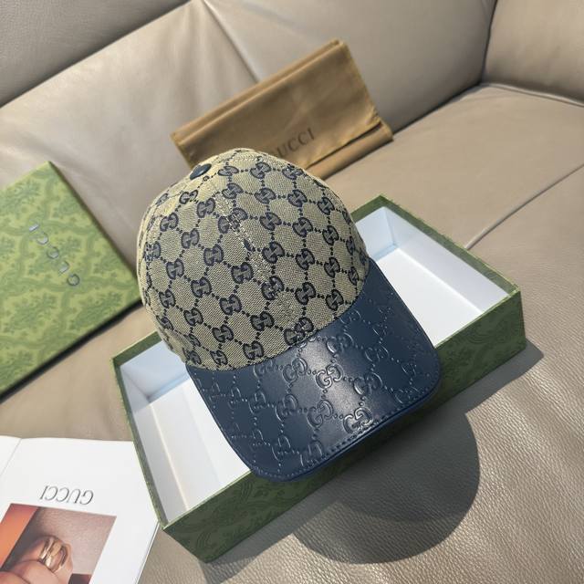 配盒子布袋，Gucci 古奇 经典原单棒球帽，小双G牛皮拼接，1:1开模订制，质量超赞！帽檐头层牛皮压花，质量极好！基础头围56，贴片可调节，五色现货，热卖款！