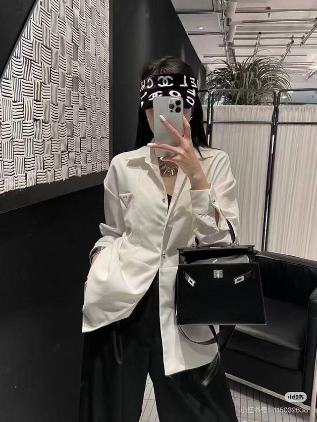 Chanel 香奈儿 丝绒空顶帽 高级韩国绒丝绒面料，高颜值搭配 正品质量妥妥，放心入手 头围:56-58Cm均可
