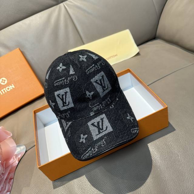 配盒子布袋，Lv路易威登新款原单棒球帽，Lv牛仔提花，专柜1:1开模订制，原版帆布面料+头层牛皮，轻盈透气！质量超赞，基础头围56，贴片可调节。