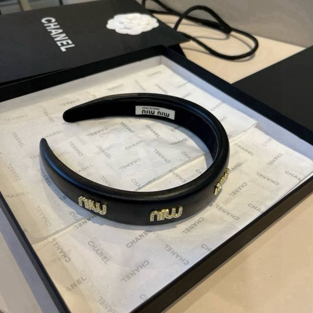 Miumiu新款发箍