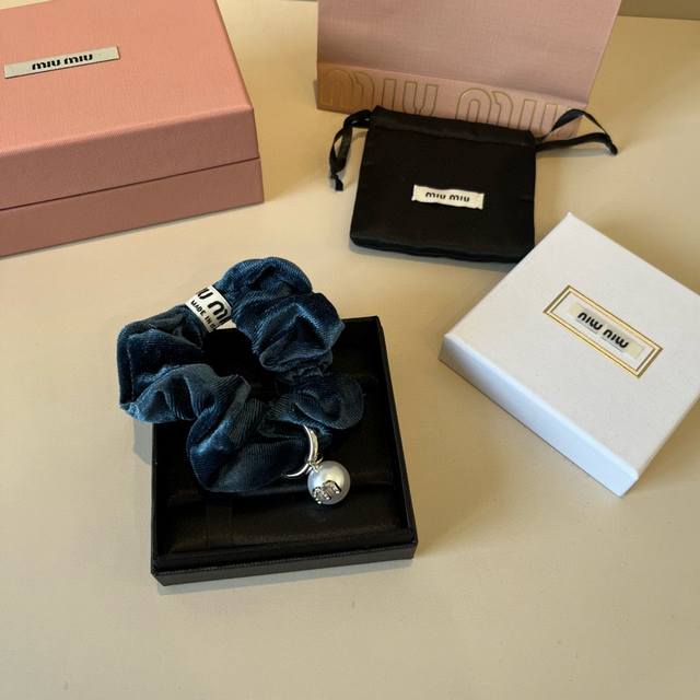 Miumiu缪缪新款发圈