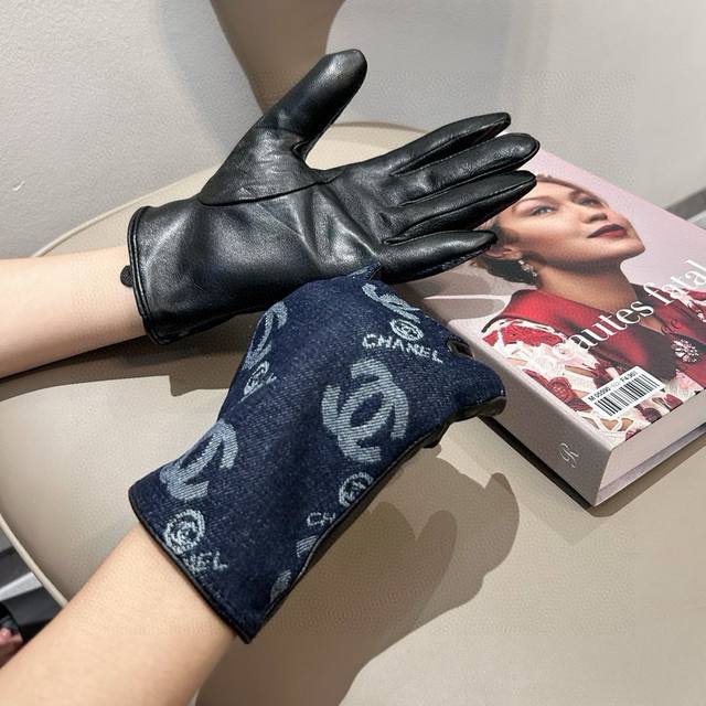 2025香奈儿新品短款牛仔布加羊皮手套，时尚机车手套，秋冬新品布内里，时尚上手超舒适柔软、百搭！集美女神必备配盒子码数Ml