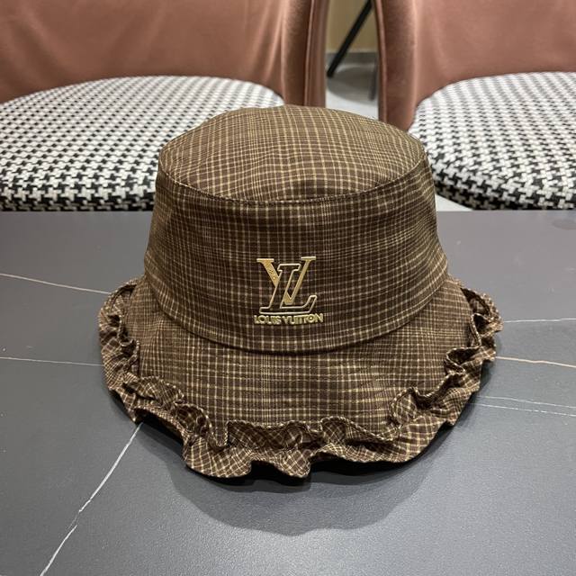 Lv路易威登 品脸小吸睛百搭英伦格子棉复古休闲厚秋女式木耳边盆渔夫帽