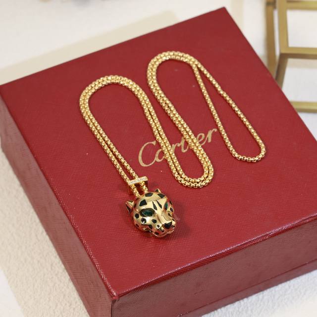 Cartier 卡地亚 1:1豹子项链出货经典贵族范儿、奢华抚媚豹子设计独家实拍 亚金材质电镀18K金！搭配祖母绿豹眼 使豹子神态更加动人霸气豹女神必备 卡地亚