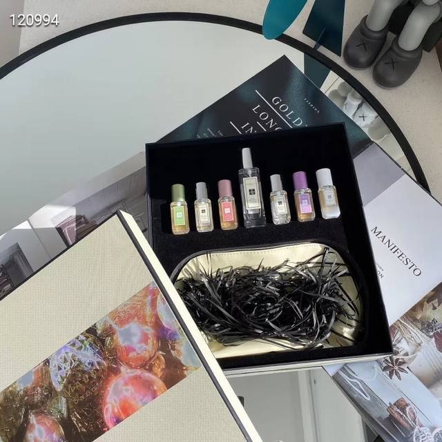 专柜品质 Jo Malone祖马龙香水礼盒装七件套 套装含：蓝风铃30Ml装蓝风铃 英国梨 海盐10Ml合欢花 桂花 梅花10Ml祖马龙专柜化妆包！！女神们，荷