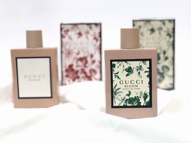 专柜品质 Gucci Bloom 古新驰款香水！斩香男水！2味可选 必入款 50Ml Ml 1 繁盛花宴 今年火最的香水之一，以茉莉作基为调，刚喷出来瞬的间简直