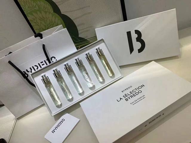 专柜品质 Byredo百瑞德 拜里朵 个人香氛系列 被众多明星私藏的小众高端品牌香水，贝嫂的大爱款，6只 每只12Ml 套装，极简却质感极强的瓶身都印衬出了它的