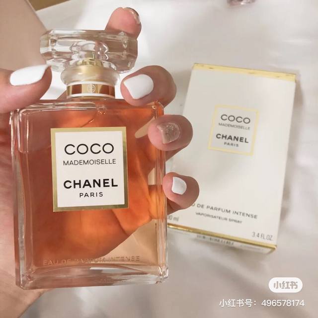 专柜品质 香奈儿可可小姐馥郁香水Chanel 香奈儿可可小姐馥郁香水东方香调 Chanel的香水从不让人失望这瓶馥郁香水瓶身厚重有质感味道也与众不同让人心动 前