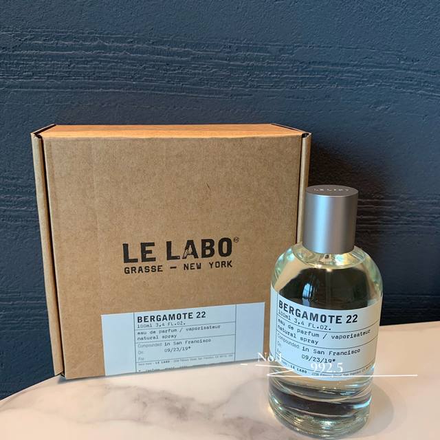 专柜品质 品名：香水实验室 Le Labo 香柠檬22 属性：中性香 香调：木质馥奇香调 气味成分：琥珀 麝香 葡萄柚 香根草 苦橙叶 香柠檬 香草 橙花 雪松
