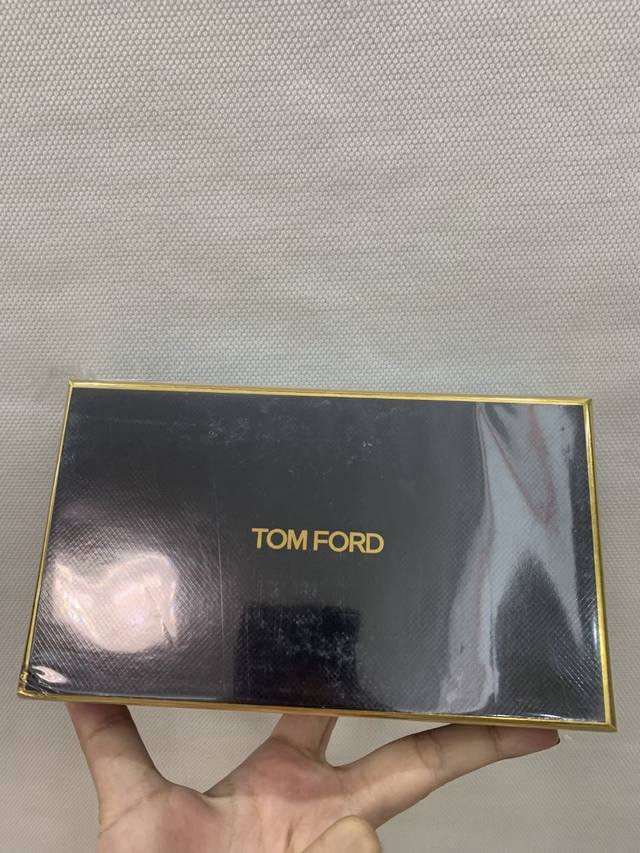 专柜品质 Tf香水3件套黑盒款*30Ml带喷，套装包含带刺玫瑰+沉香乌木+橙花油
