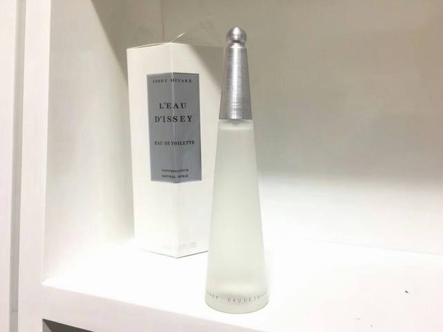 专柜品质 Issey Miyake三宅一生一生之水女士香水 Ml 清新限量版 Issey Miyake三宅一生一生之水女士香水 香调 水生花香调 前味 仙客来、