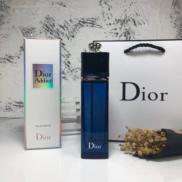 专柜品质 Dior迪奥Cd 蓝色魅惑女士成熟性感淡香精香水 Ml Edp 香调：东方花香调前调：柑橘叶、合欢木花中调：昙花、保加利亚玫瑰后调：香草、檀香、零陵香