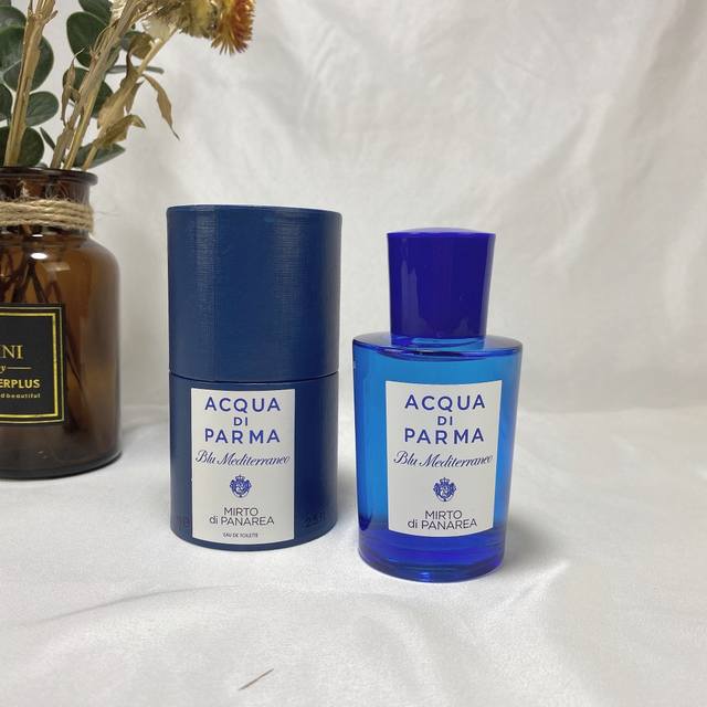 专柜品质 帕尔玛 加州桂香水75Ml 香调：木质馥奇香调前调：桃金娘 罗勒 柠檬 香柠檬中调：海水 茉莉 玫瑰后调：乳香脂 杜松 雪松 琥珀