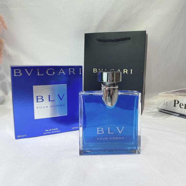 专柜品质 品牌名称：Bvlgari宝格丽 商品名称：Pour Homme蓝宝石蓝茶男士香水 规格： Ml 产地：意大利 香 调 木质辛香调 前 调 豆蔻、檀木