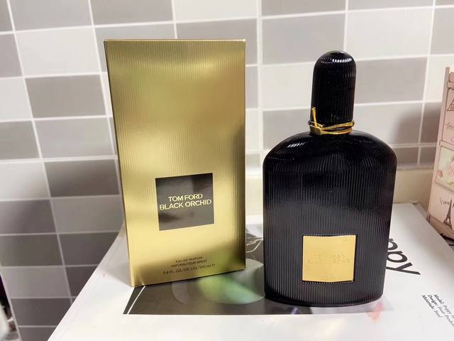 专柜品质 Tf午夜兰花香水 Ml 中性香水 以华丽与典雅著称，汤姆 福特 Tom Ford 奢华与性感是永恒的主调。香调：东方花香调前调：茉莉、黑松露、依兰、黑