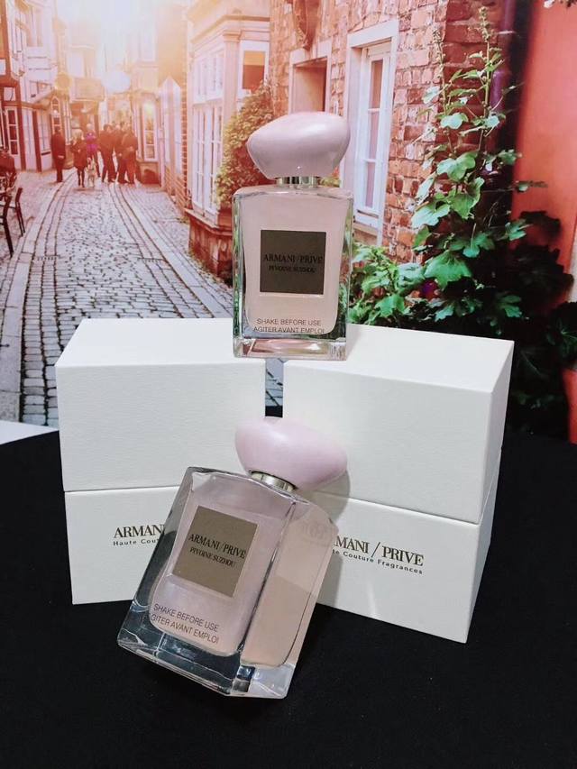 专柜品质 Armani阿玛尼Prive苏州牡丹香水 Ml 专柜正品 粉色流沙绝版限量 珍藏 之前停产的苏州牡丹香水复出，依旧是限量版， Mll 颜值和味道兼具这