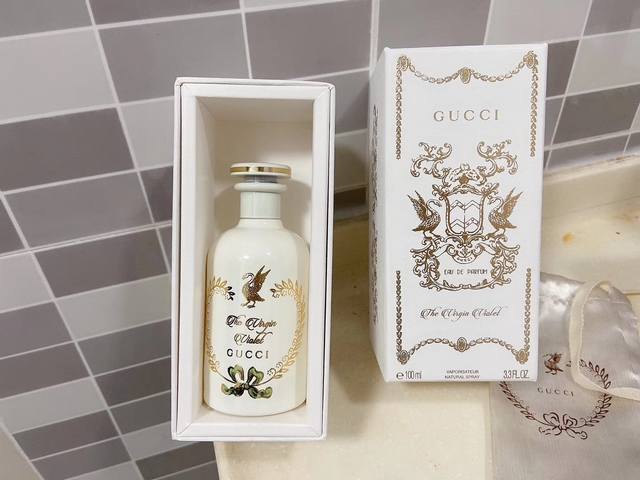 专柜品质 古奇Gucci少女心收藏级Alchemist's Garden系列香水，全陶瓷瓶身 各大博主都极力推荐的香水 不光是瓶子高颜值，而且味道超好闻！古驰