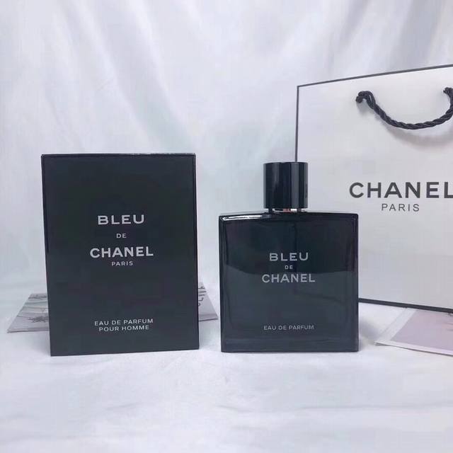 专柜品质 香奈儿蔚蓝男士Edp浓香水50Ml 香调：木质香调 前调：柑橘、葡萄柚、薄荷、粉红胡椒、肉豆蔻 中调：雪松、劳丹脂 后调：茉莉、广藿香、香根草