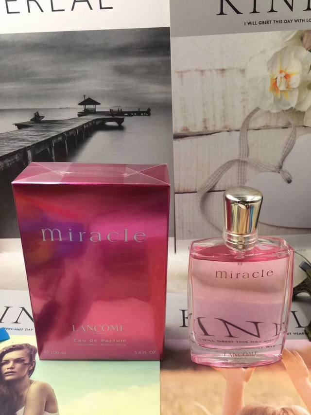 专柜品质 Lancome Miracle Secret 兰蔻 奇迹密语士女淡香水 Ml 香调：花香调 前调：香柠檬 梨 中调：茉莉 玫瑰 牡丹 后调：雪松 麝香