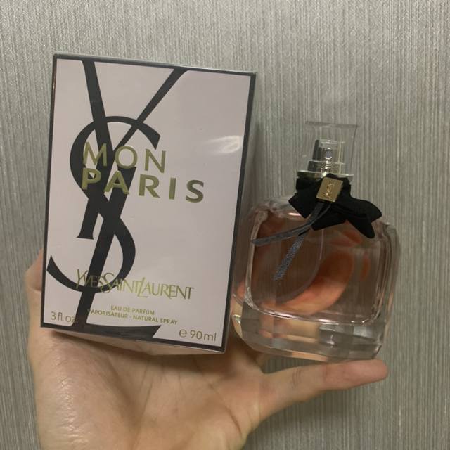 专柜品质 实拍产品 Ysl圣罗兰反转巴黎头发香水喷雾90Ml 前调：香柠檬、树莓、黑莓、粉红胡椒 中调：曼陀罗、橙花、牡丹、茉莉 后调：广藿香、克什米尔木、降龙