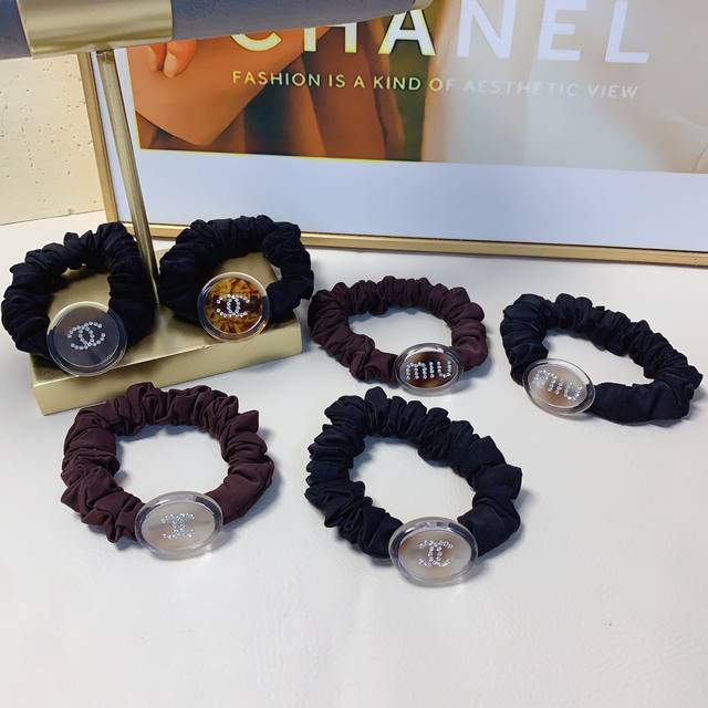 Chanel小香 Miumiu缪缪皮筋 醋酸Logo皮筋发圈大肠圈气质百搭小仙女必入单品 宝藏款 闭眼入推荐款 单个