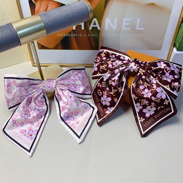 Chanel小香 Chanel发夹 绸缎蝴蝶结发夹弹簧夹版型立体气质时尚百搭小仙女必入单品 闭眼入推荐款 单个