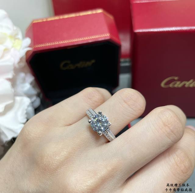 此款调价92 码数5678 卡地亚2克拉牛角带钻戒指一款表达自由精神的珠宝，缔造戒指传奇，见证了传奇爱情的矢志不渝，见证恋人们亲密无间，爱无止境 S925纯银
