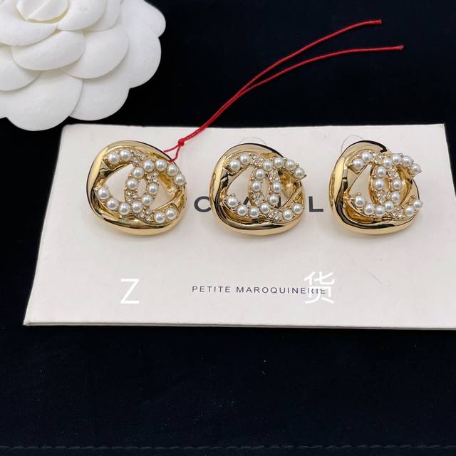 Z Vs 我们！认准我们家出品！只对标Z批可以很自豪的说，别人就算有买Z，也百分百做不到我们的工艺，不怕去对比！因为我们所有的师傅都是做开金货的师傅，每一个五金