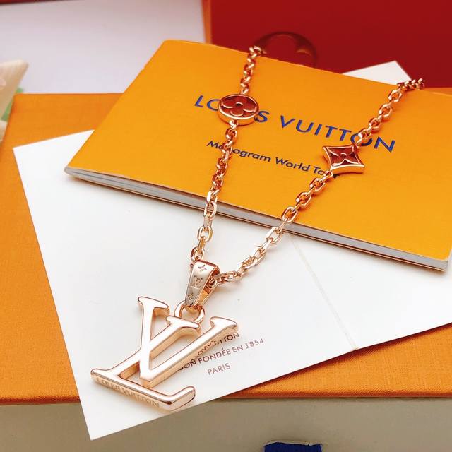 编号Lxl0265 Lv*最新款玫瑰金光面项链 一致Zp黄铜材质