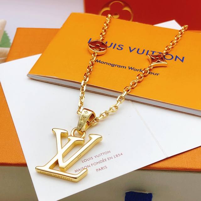 编号Lxl0250 Lv*最新款光面项链 一致Zp黄铜材质
