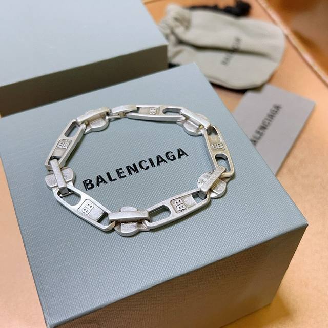 原单货新品 巴黎世家 Balenciaga手链专柜一致巴黎世家手链 做旧复古处理 男女火爆款出货 设计独特 前卫 男女必备！18 20 22 24厘米