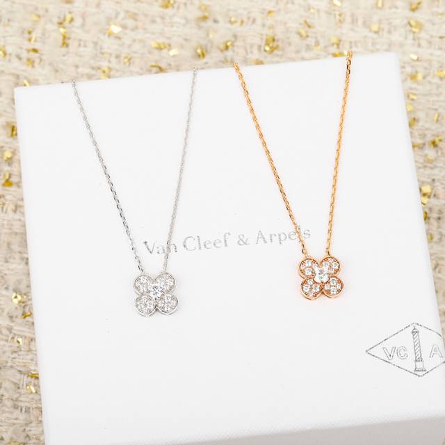 250340 我们出品 四叶草带钻项链，可订做18K真金真钻版，只做对版真金货，价询客Fu Vintage Alhambra项链，春雨连绵 一个万物复苏的季节