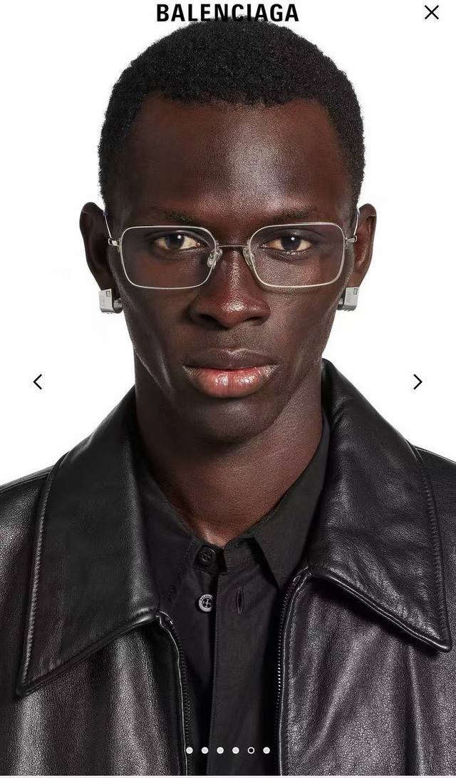 巴黎世家 Balenciaga 耳环 简单大方 大牌金质感饱满 ，搭配衣服超好看 ！！