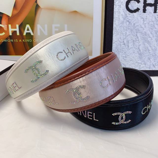 Chanel小香 Chanel发箍 宽版烫钻轻奢时尚风发箍气质百搭小仙女必入单品名媛风十足～宝藏款 闭眼入推荐款 单个