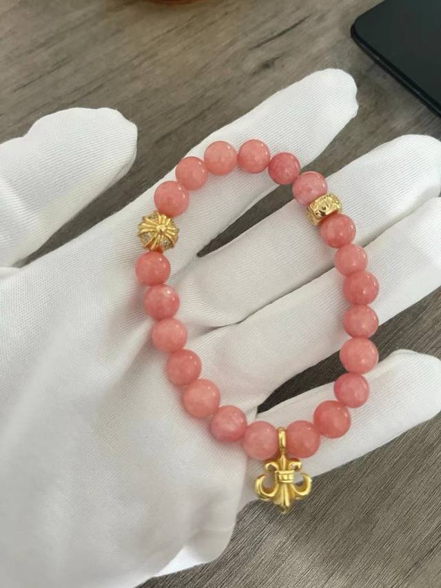 克罗心 粉贝手串童军花手串 韩笑同款[机智] 非常好搭配 休闲风搭配都很赞 现货