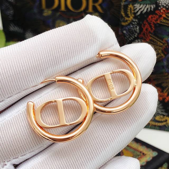 编号Ded0553 Dio*最新款玫瑰金色圆形Cd耳钉 一致Zp黄铜材质