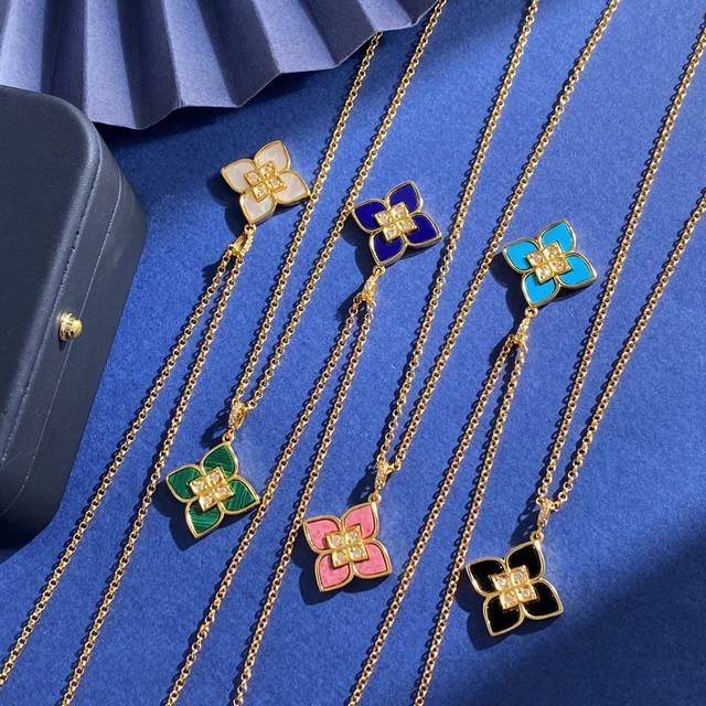 Roberto Coin珂瑛 贝壳玛瑙镶钻四瓣花 四叶花项链 黄铜材料电镀18K黄金白金玫瑰金 Roberto Coin意大利珠宝商 罗伯特.科恩 公主花系列