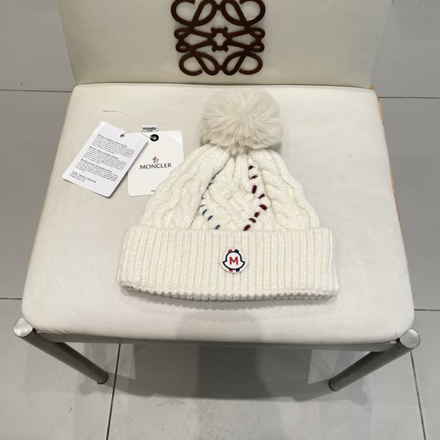 Moncler蒙口新款韩版时尚百搭潮流女秋冬显脸小针织帽洋气简约气质保暖毛线帽